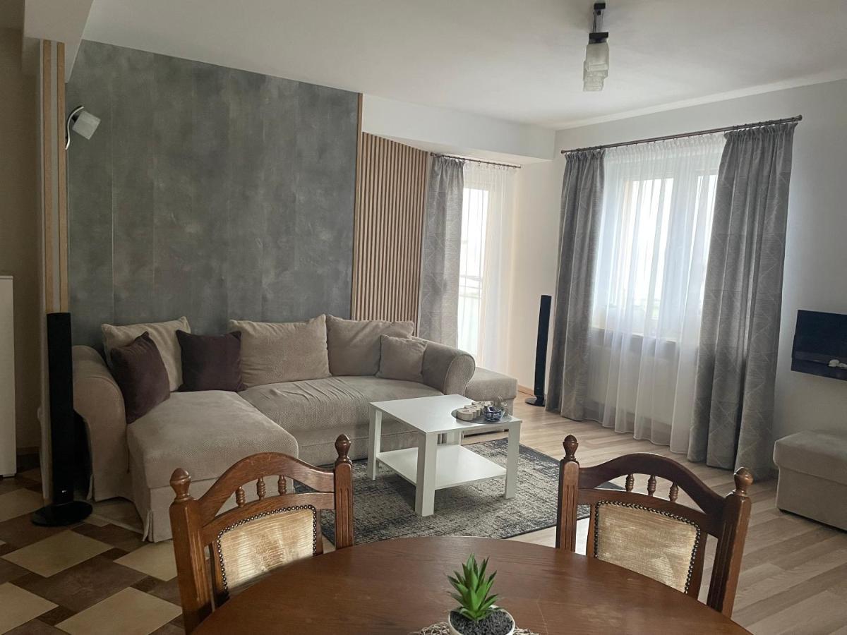 Tila Apartment Walcz Bagian luar foto