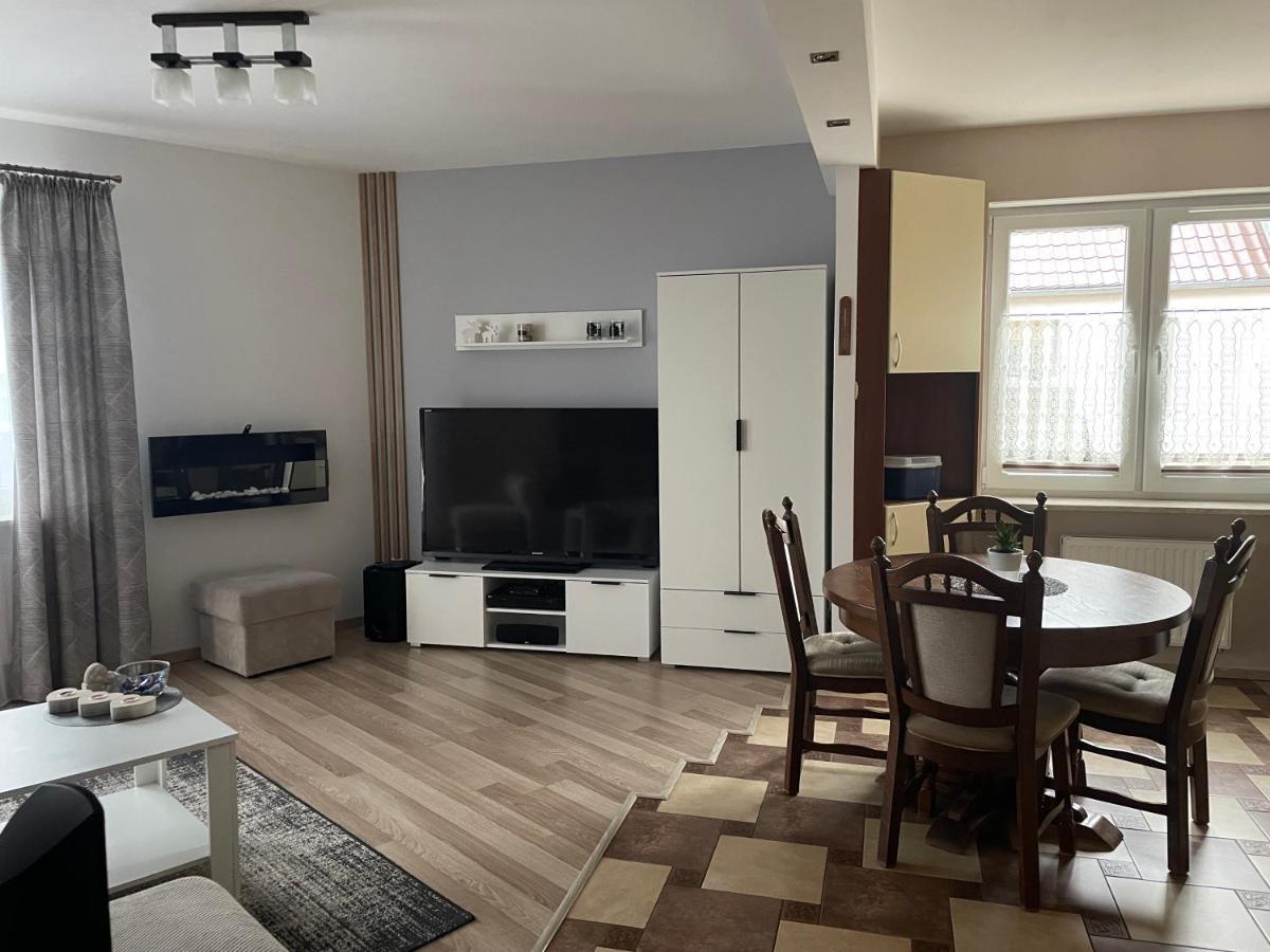 Tila Apartment Walcz Bagian luar foto